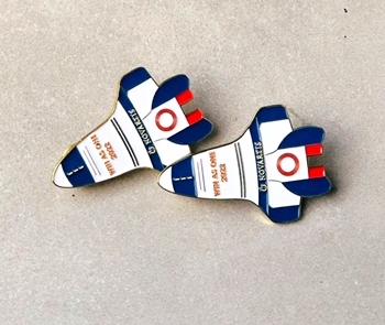 Huy hiệu cái áo 18 -