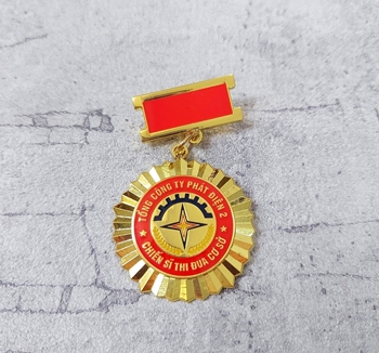 Huy hiệu cài áo số 34 -