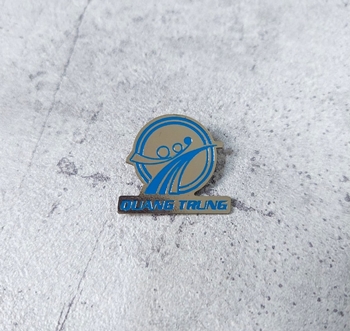 Huy hiệu cài áo số 65 -