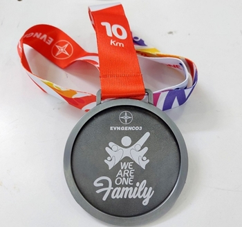 Huy chương tùy chỉnh We Are One Family -