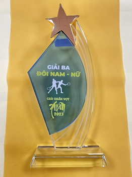 Cup giải Quần Vợt -