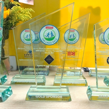 Kỷ niệm chương The Lakes Race -