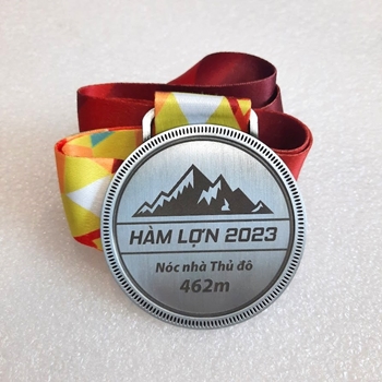 Huy chương khắc laser Hàm Lợi 2023 -