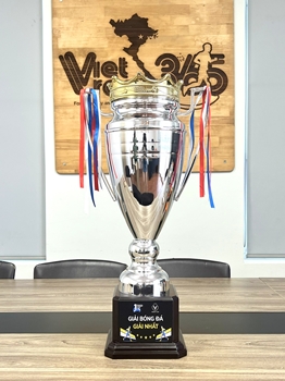 Cup bóng đá vinh danh -