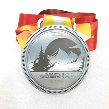 Huy chương khắc laser Núi Pờ Ma Lung -