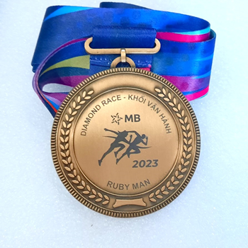 Huy chương khắc laser MB Diamond race -