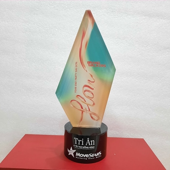 KỶ NIỆM CHƯƠNG BRAND WALKER -