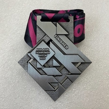 HUY CHƯƠNG NHỊP BƯỚC THANH NIÊN -