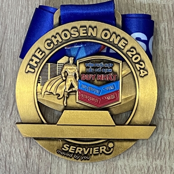 HUY CHƯƠNG THE CHOSEN ONE 2024 -