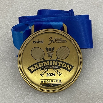 HUY CHƯƠNG CẦU LÔNG KPMG -