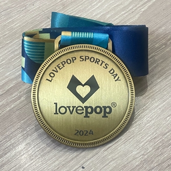 HUY CHƯƠNG LOVE POP -