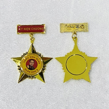 Huy hiệu cài áo số 167 -