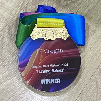 HUY CHƯƠNG PHA LÊ - J.P.MORGAN -