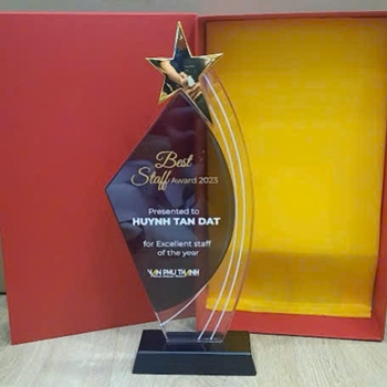 KỶ NIỆM CHƯƠNG BEST STAFF -