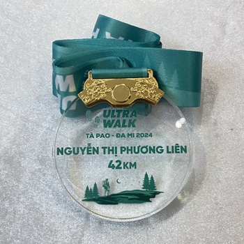 HUY CHƯƠNG PHA LÊ ULTRA WALK -