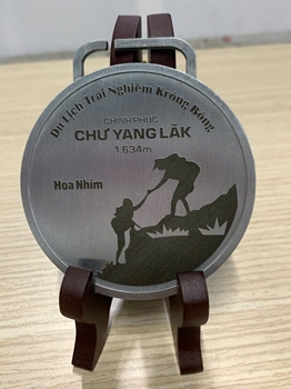 HUY CHƯƠNG CHƯ YANG LĂK -