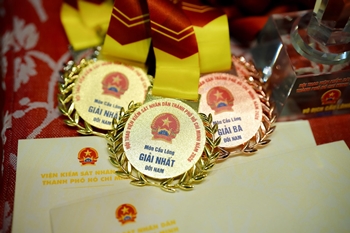 HUY CHƯƠNG VIỆN KIỂM SÁT -