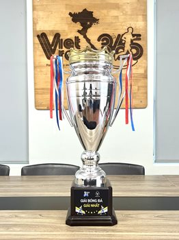 Cup bóng đá vinh danh -