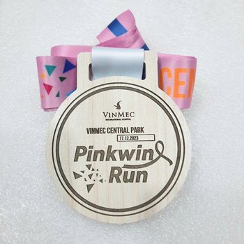 Huy chương gỗ ép Pinkwin Run -